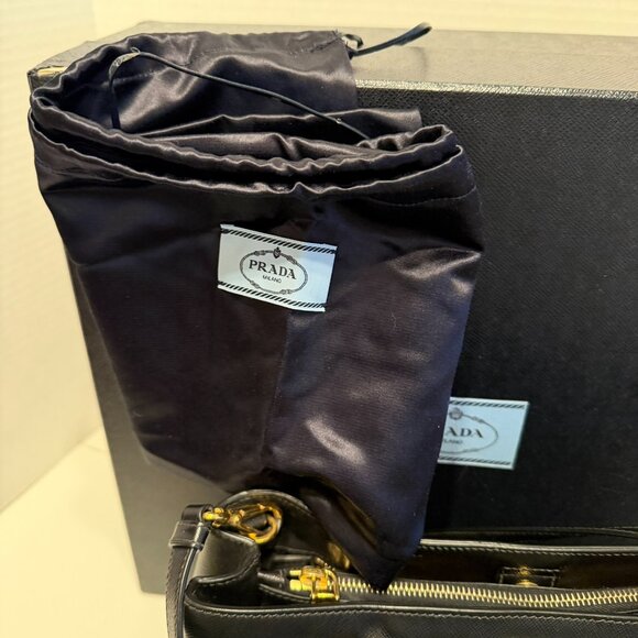 Authentic PRADA “Galleria” (Black) Medium Leather Bag Purse Handbag (GORGEOUS!) - Picture 8 of 16